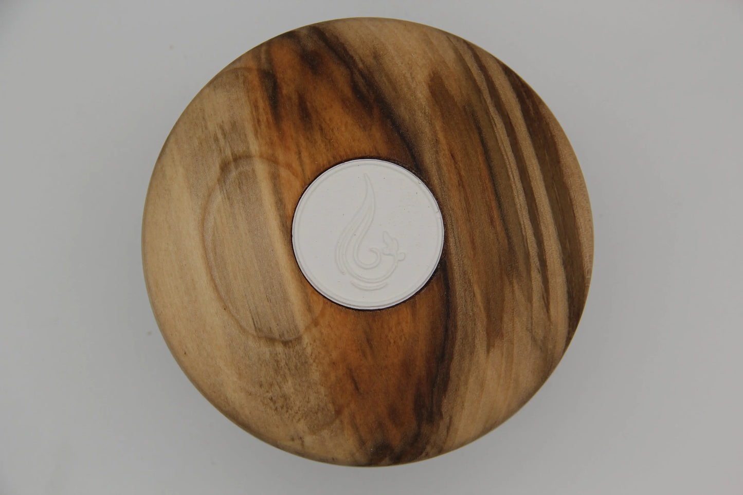 Bougie 350g avec couvercle en Bois spéciaux – Pièce n°03 ( Tulipier ) Sugarra