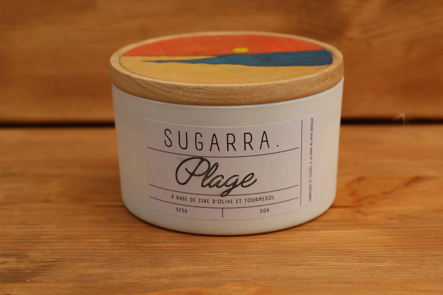 Bougie artisanale parfumée "Plage" avec couvercle en placage bois teinté - 350 g Sugarra