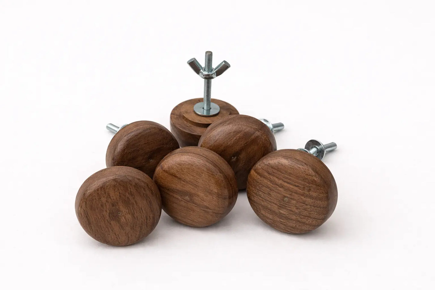 Bouton de meuble en Noyer