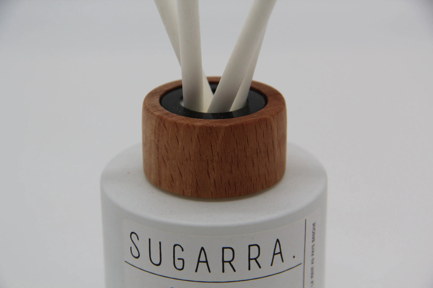 Diffuseur à tiges 100 ml avec bouchon en Bois spéciaux ( Hêtre Rouge ) - Pièce n°02 Sugarra