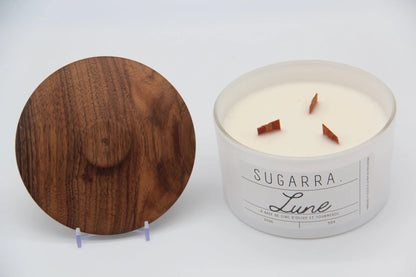 Bougie 350g avec couvercle en Noyer – Pièce n°01 Sugarra