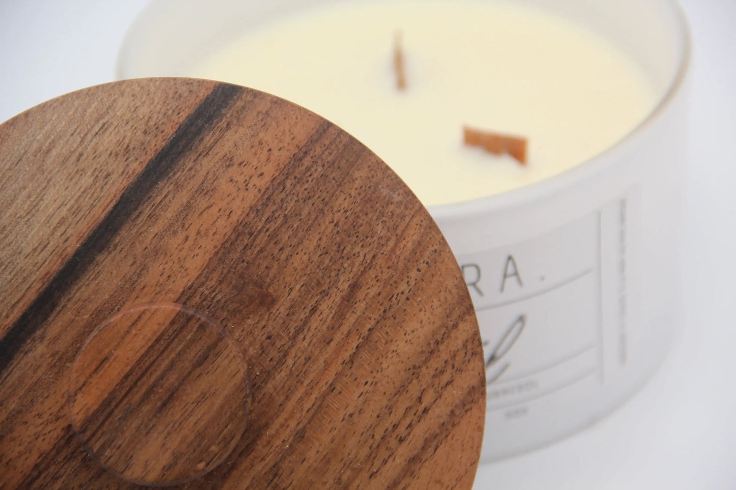 Bougie 350g avec couvercle en Noyer – Pièce n°13